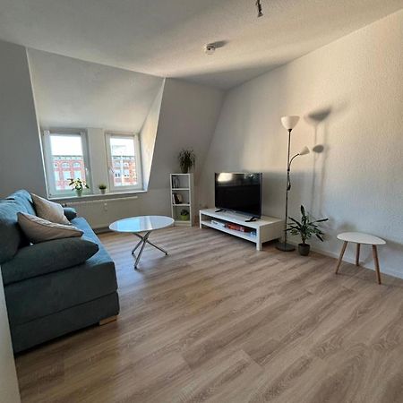 1 Raum Dachgeschosswohnung In Ruhiger Lage Limbach-Oberfrohna Exterior photo